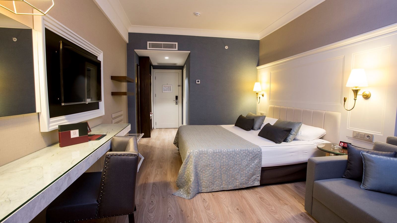 rooms-family-room