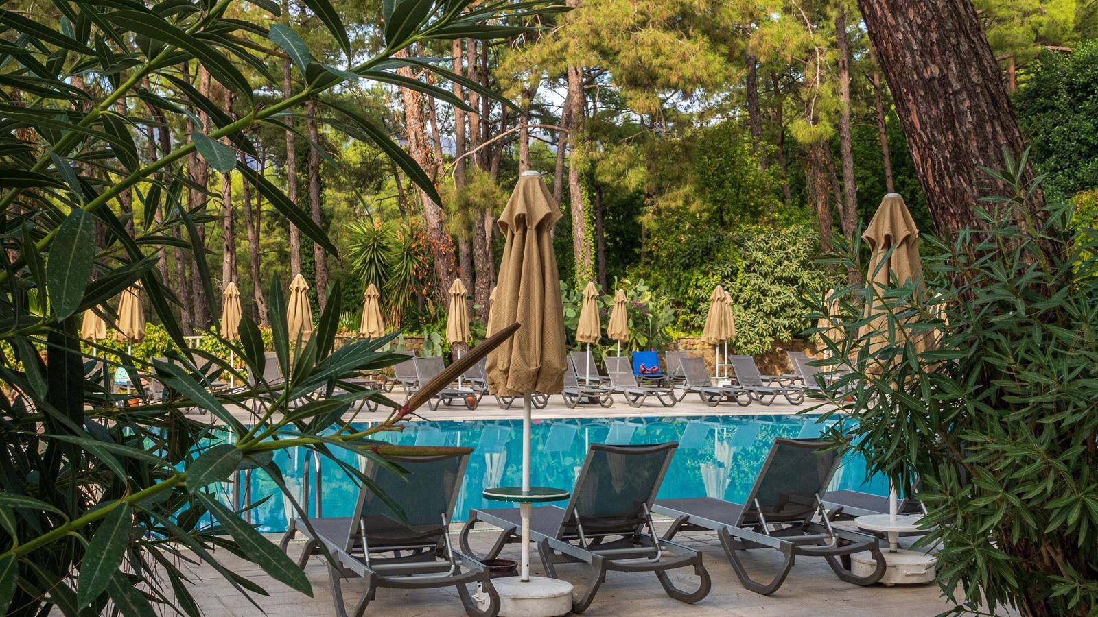 pools-outdoor-pool