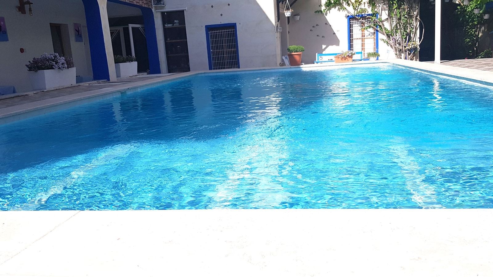 pools-outdoor-pool