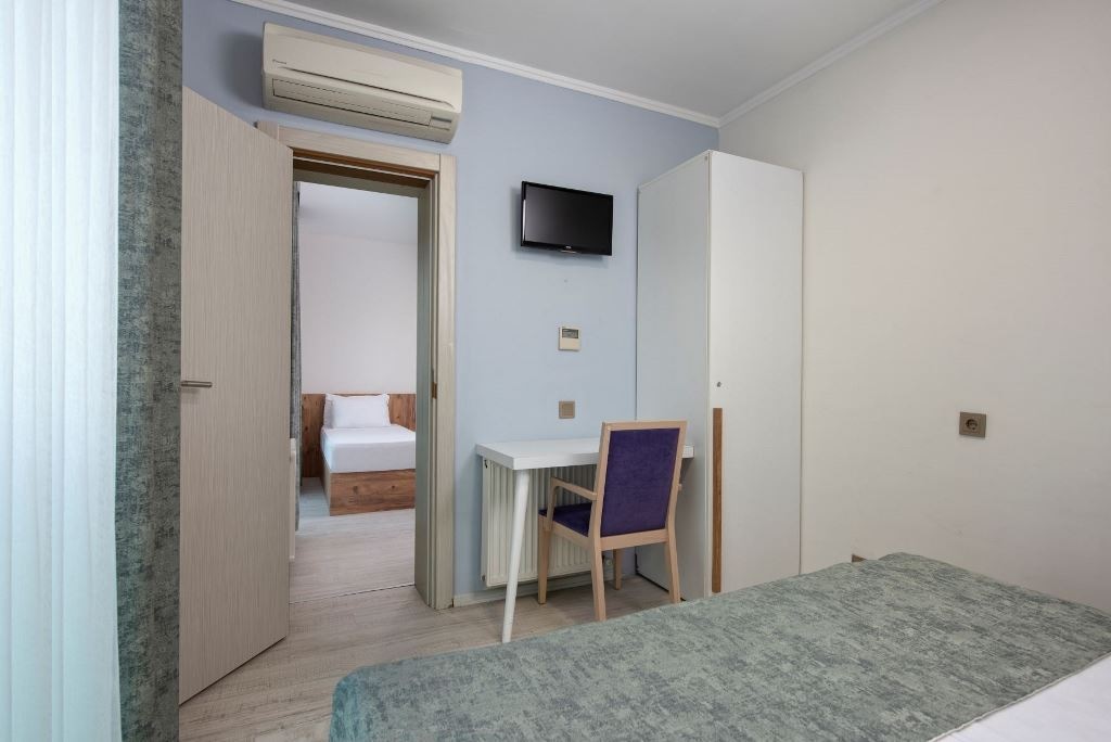 rooms-family-room