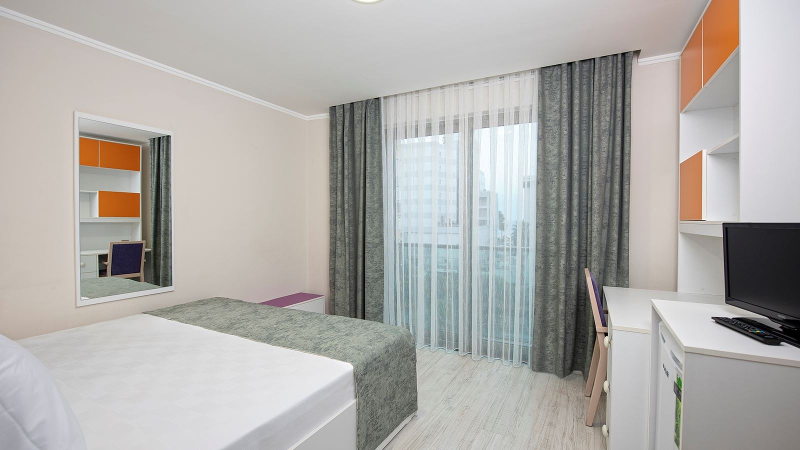 rooms-standard-room