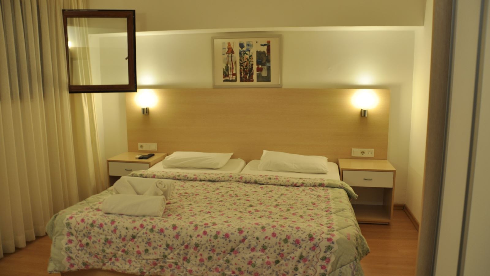 rooms-economy-room