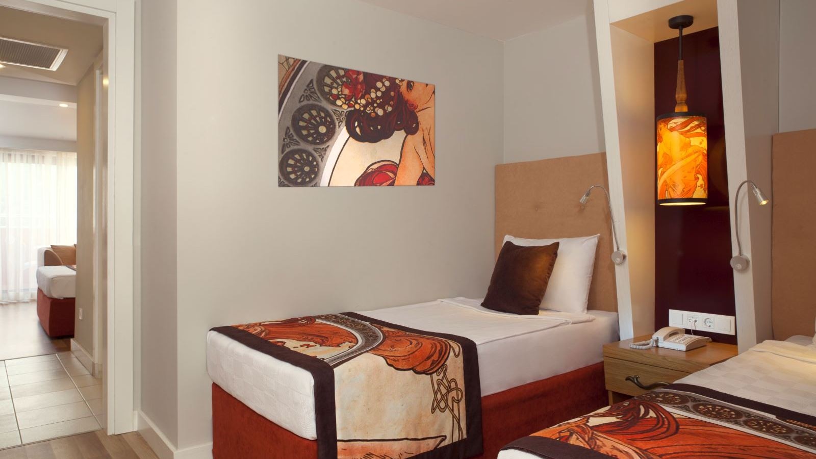 rooms-family-room