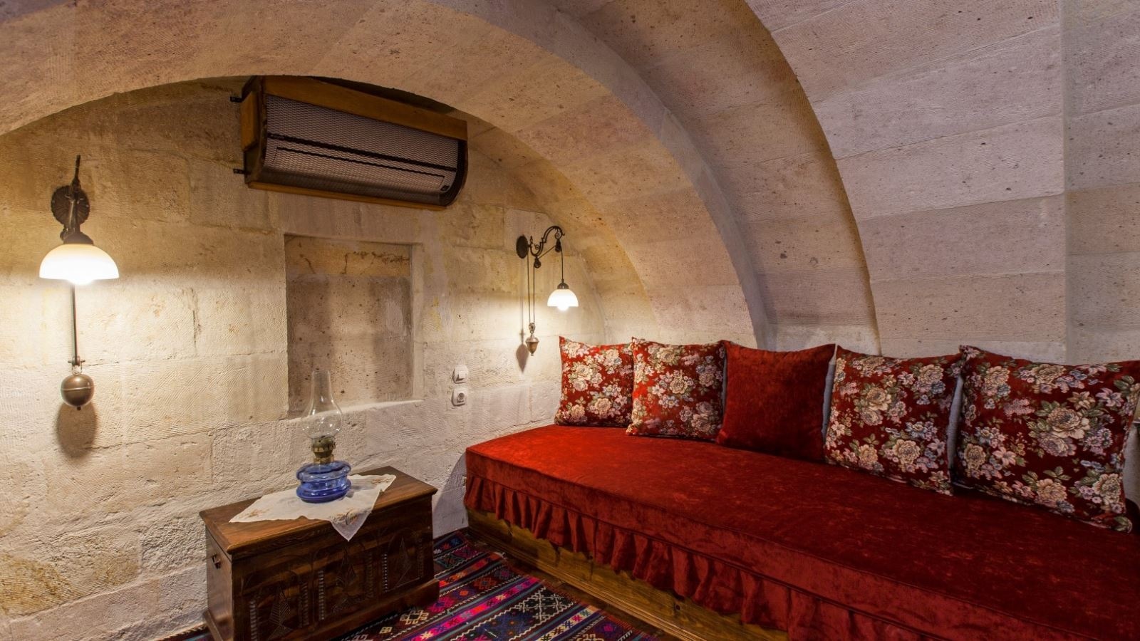 rooms-deluxe-cave