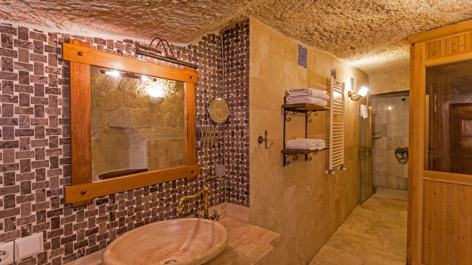 rooms-suite-room