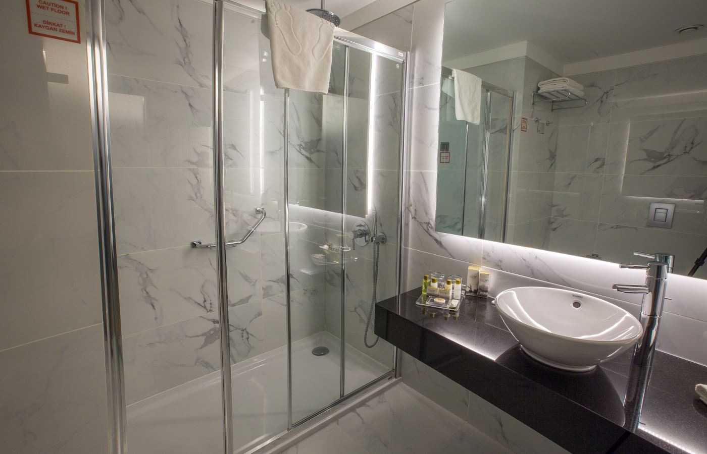 rooms-family-room