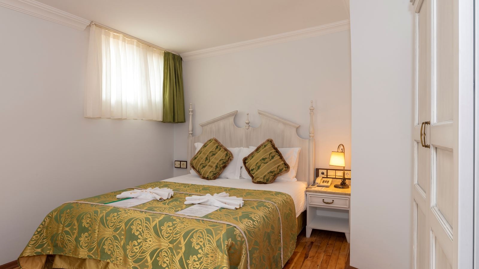 rooms-double-deluxe-sea-view