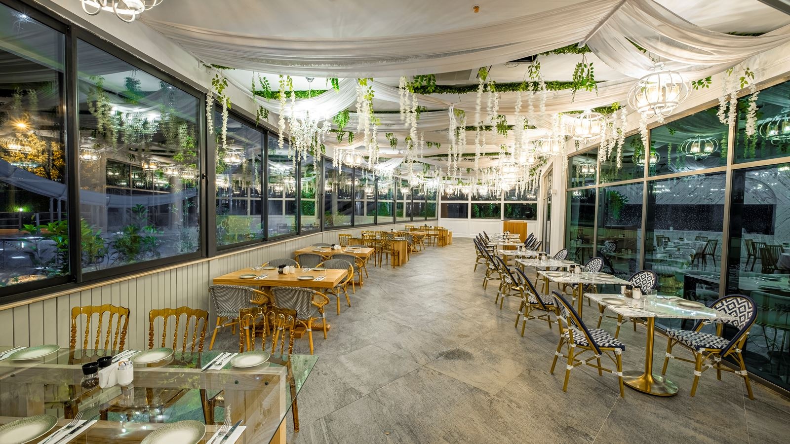 restaurants-platinum-restaurant