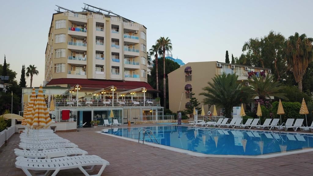 pools-outdoor-pool
