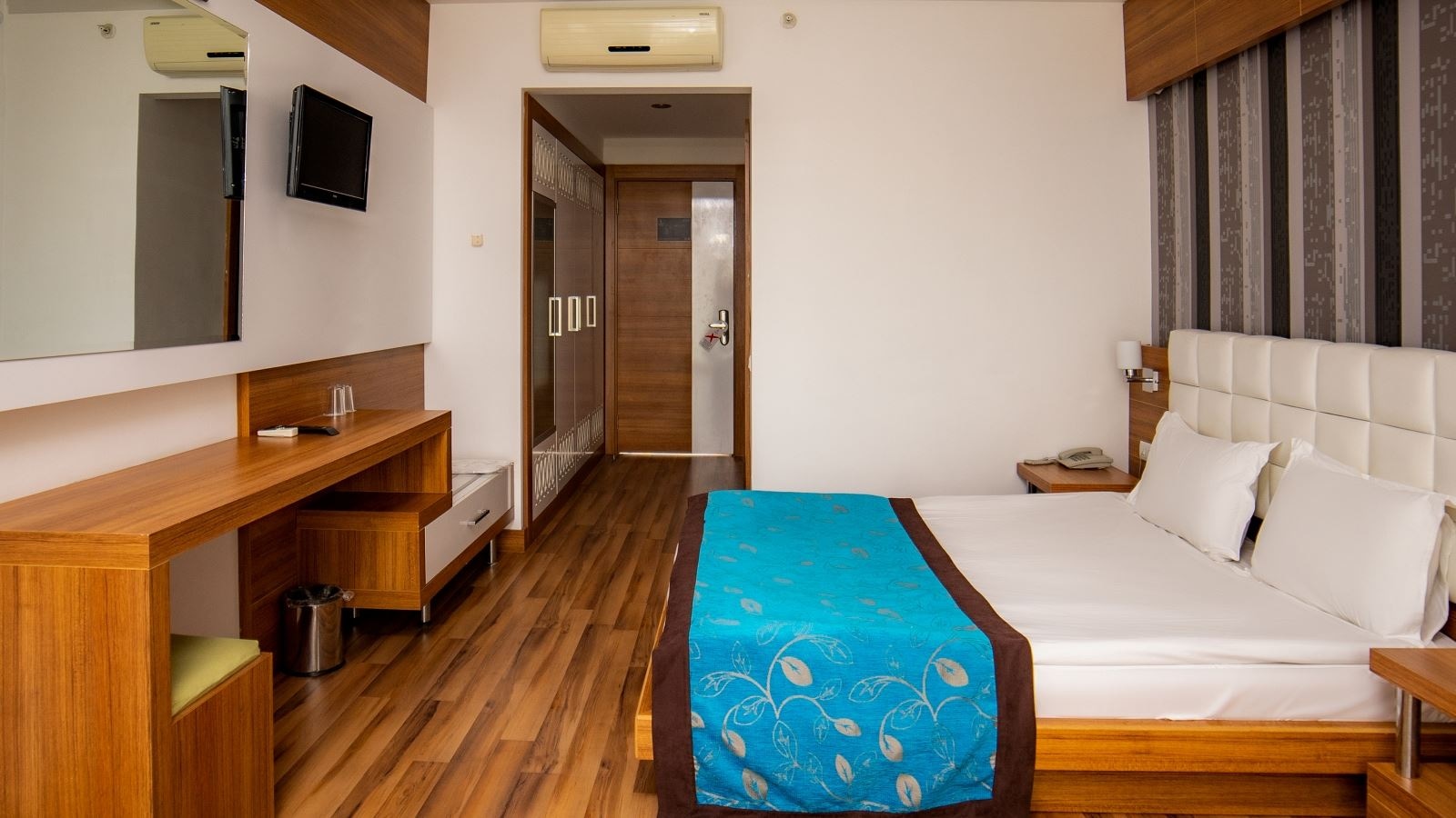 rooms-relax-room
