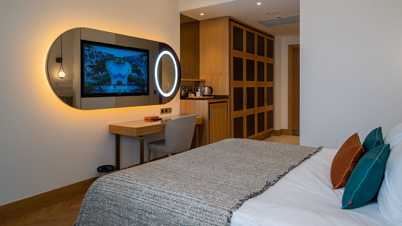 rooms-standard-room-land-view