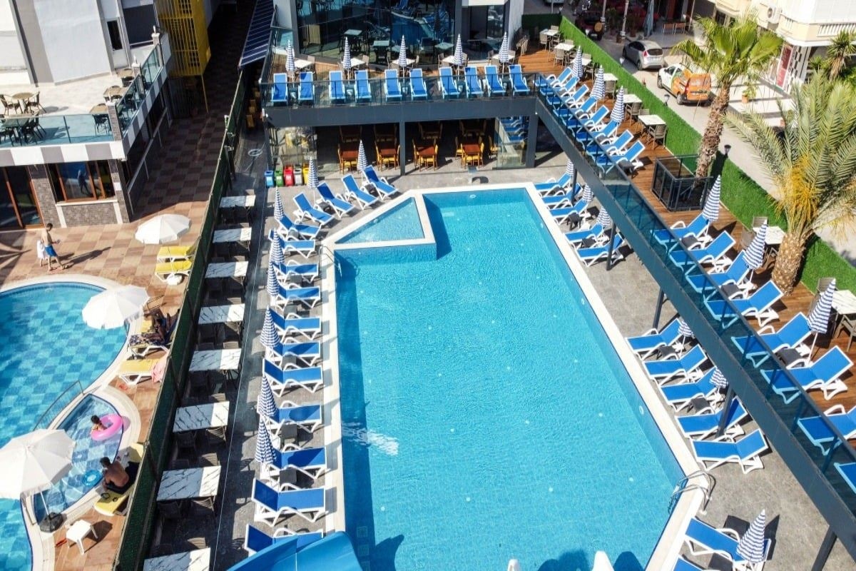 pools-outdoor-pool
