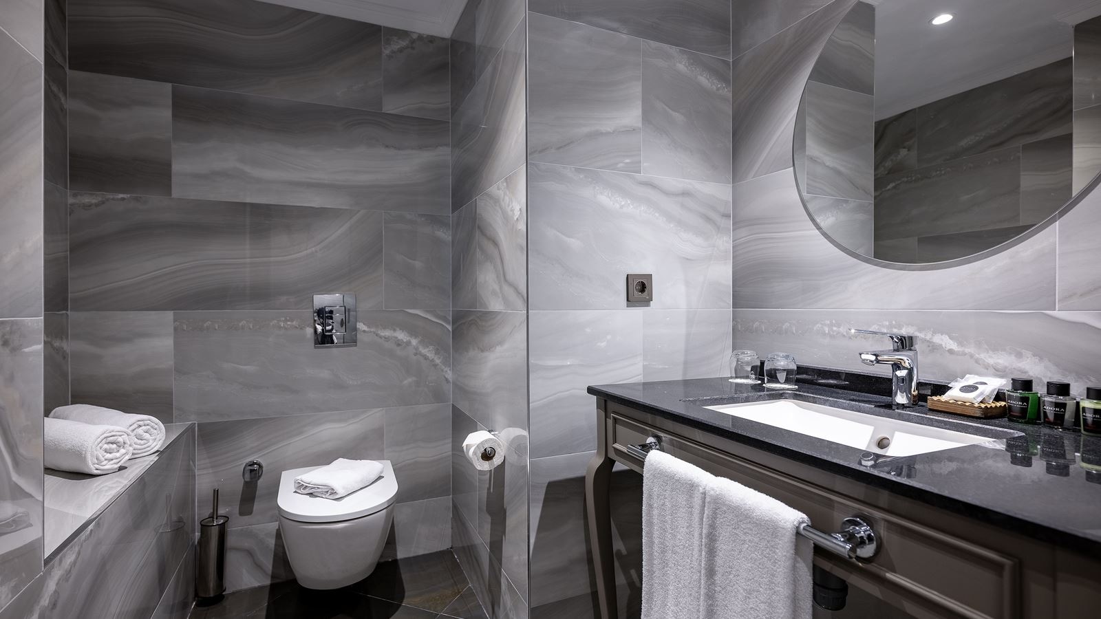 rooms-classic-room