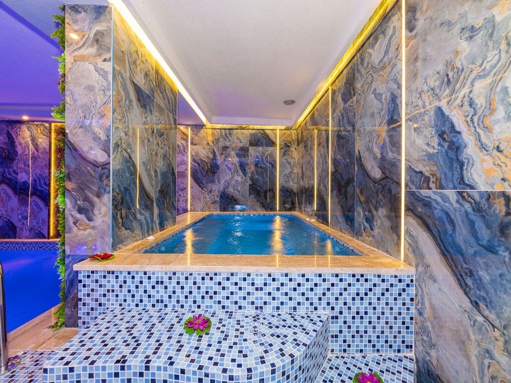 pools-indoor-pool