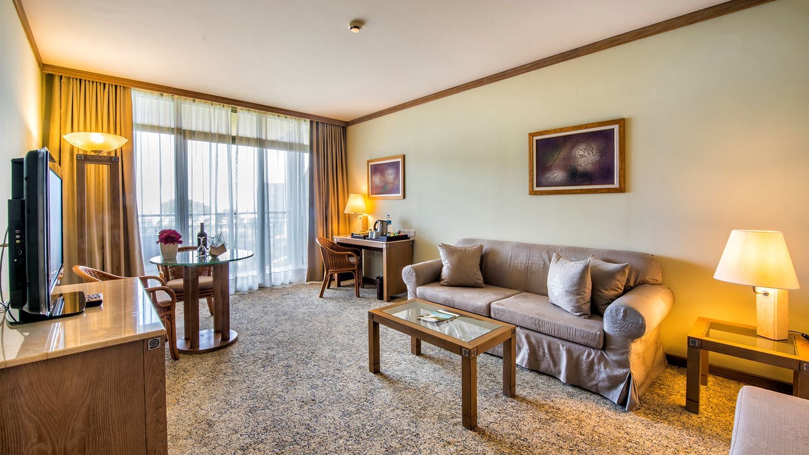 rooms-suite-room
