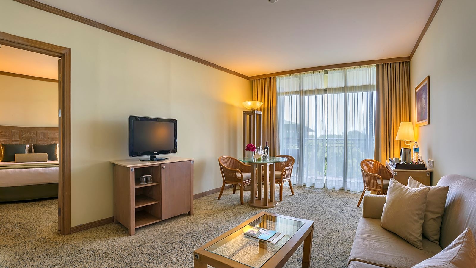 rooms-suite-room