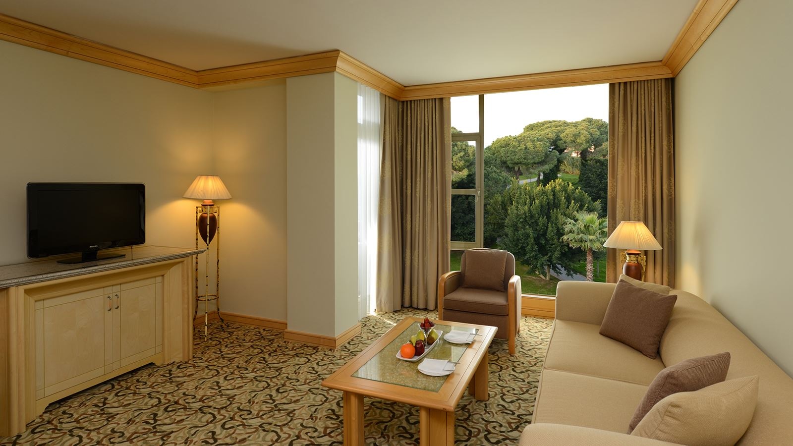 rooms-deluxe-suite