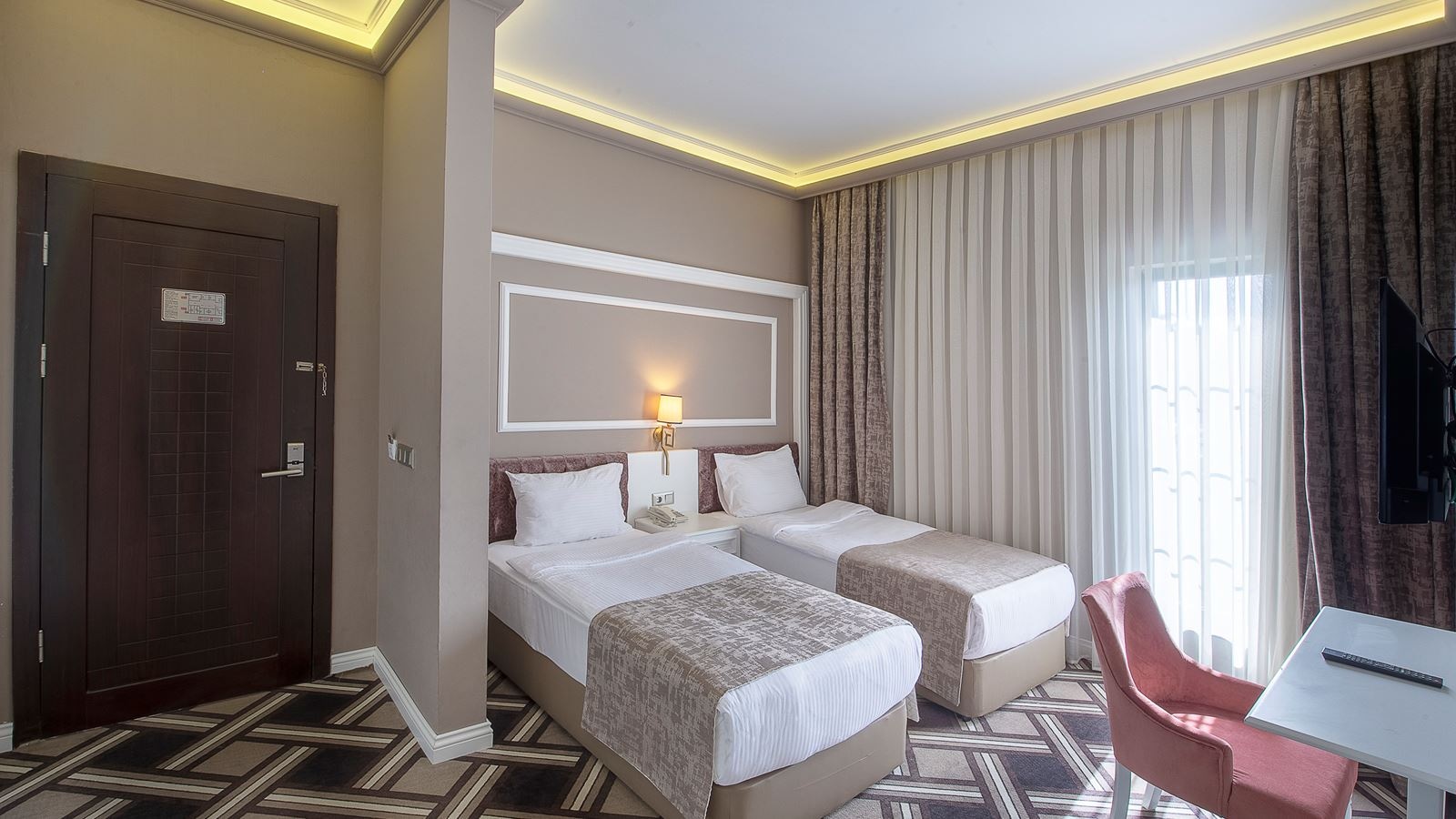 rooms-family-room