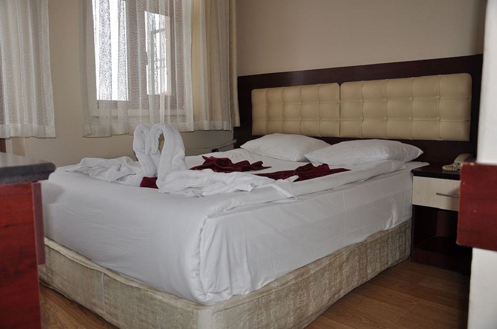 rooms-economy-room