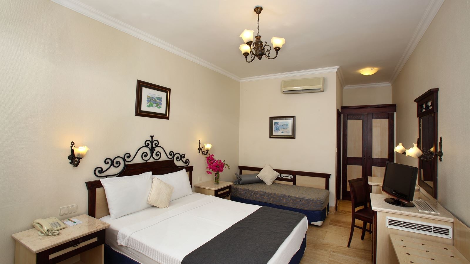 rooms-standard-room