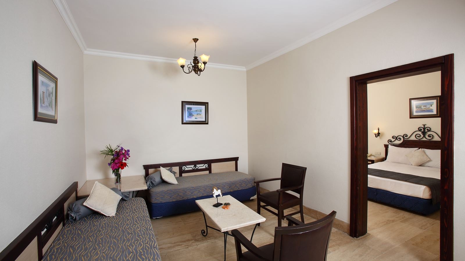 rooms-family-room