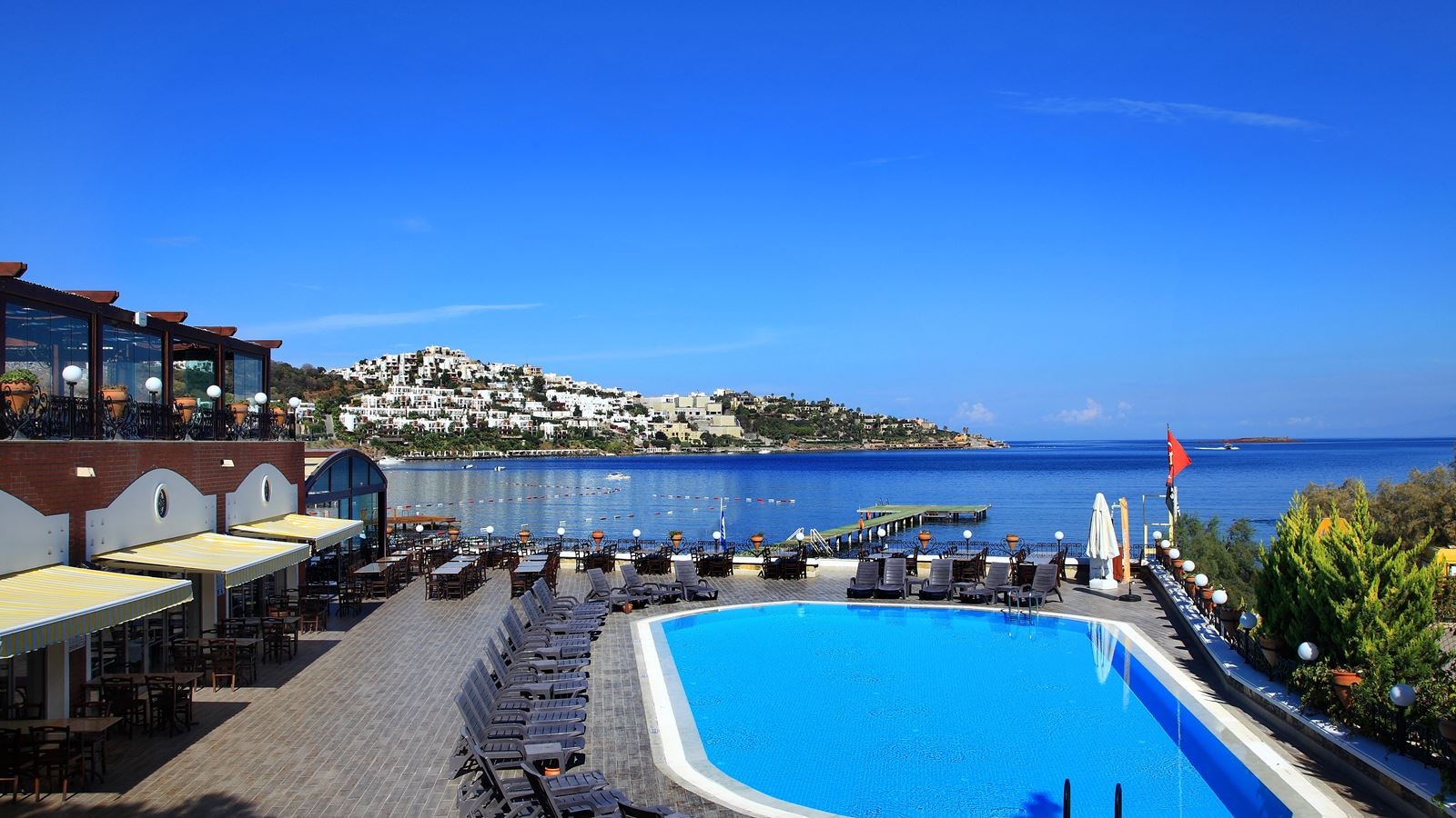pools-outdoor-pool