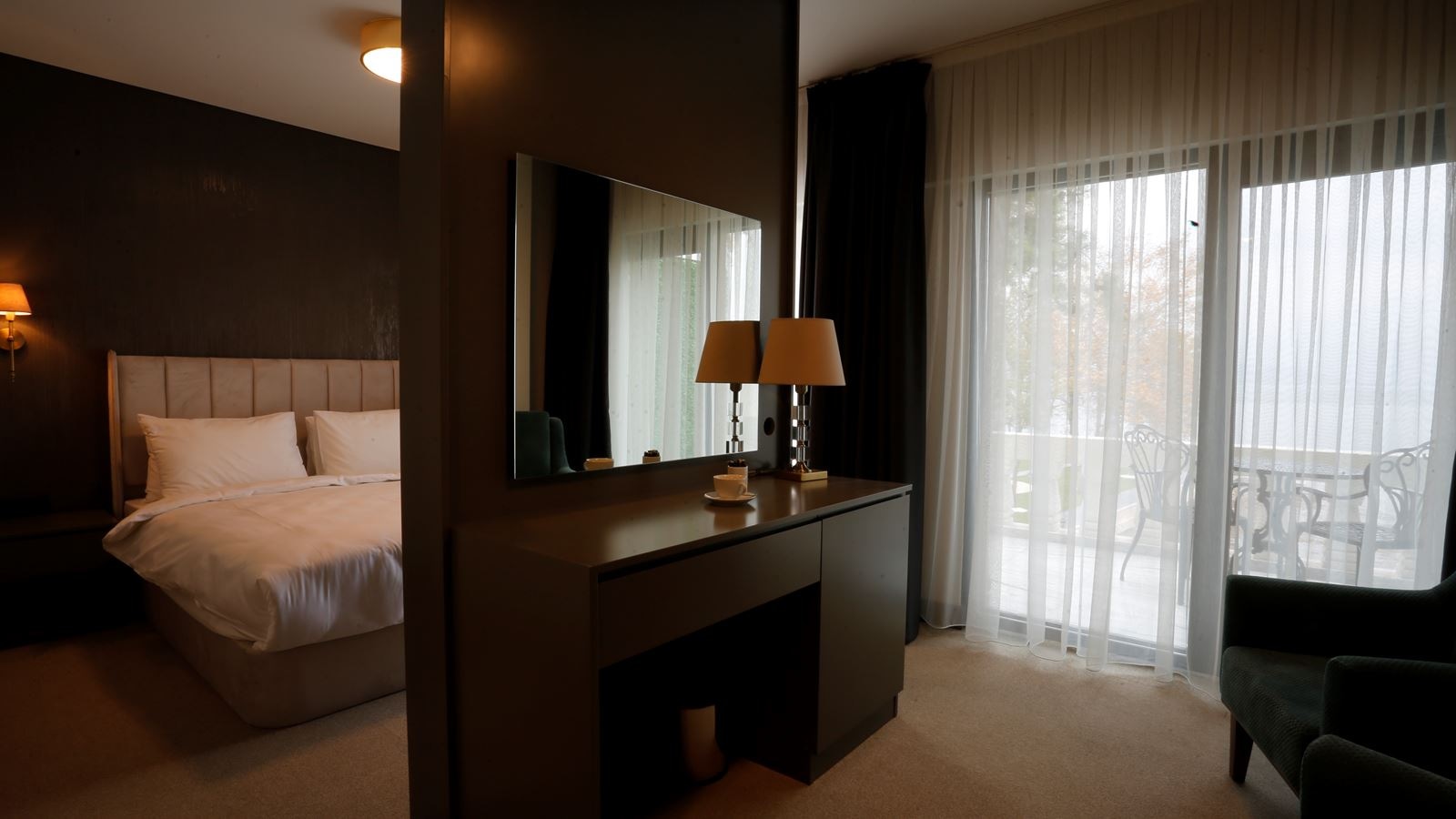 rooms-superior-lake-view
