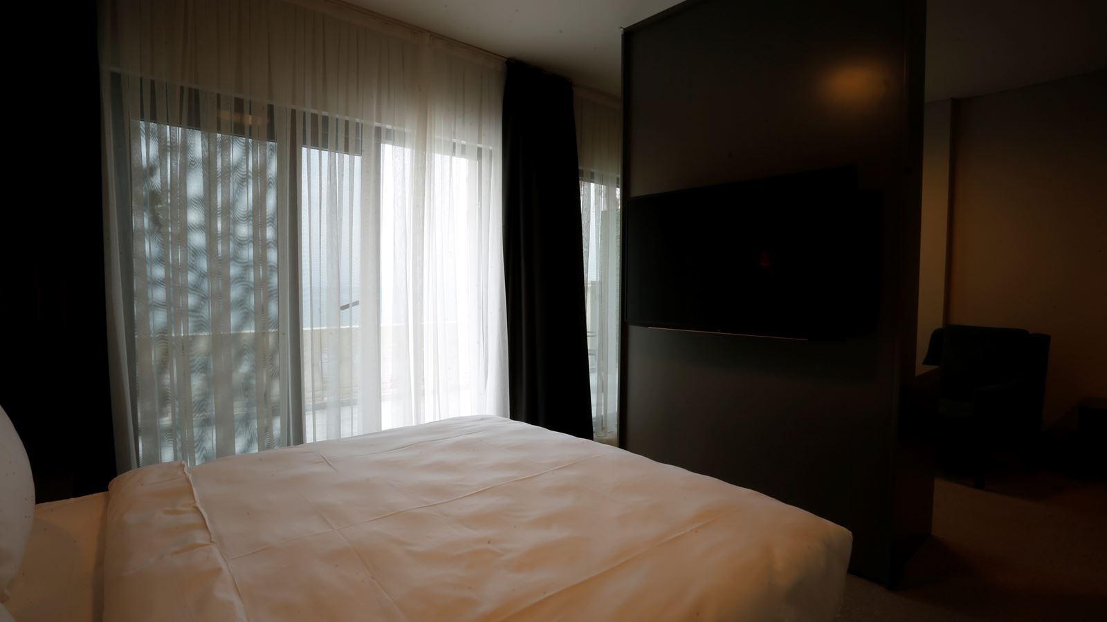 rooms-superior-lake-view