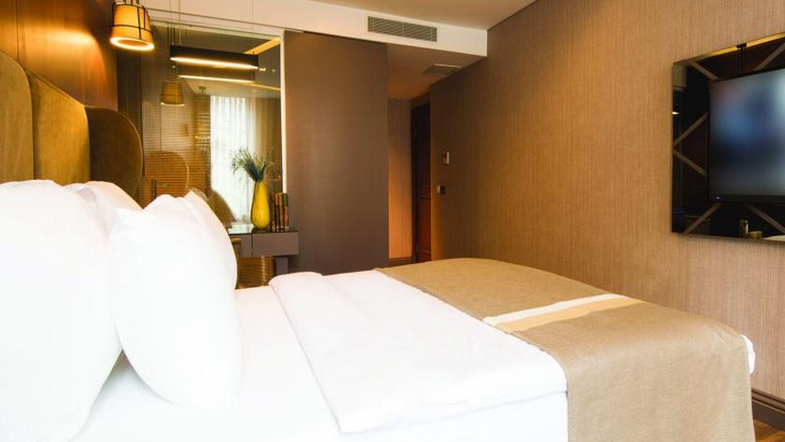 rooms-room-economy