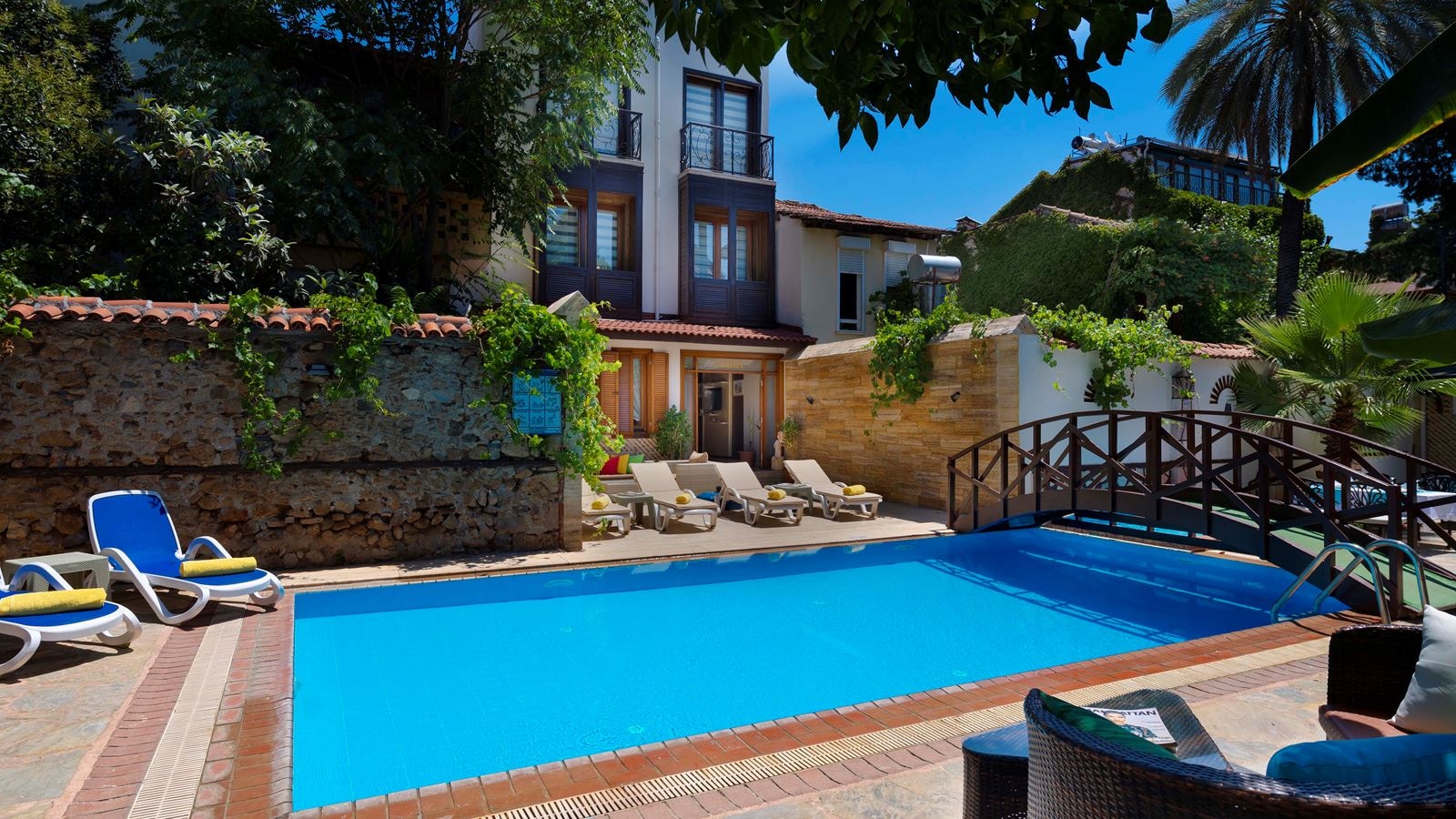 pools-outdoor-pool
