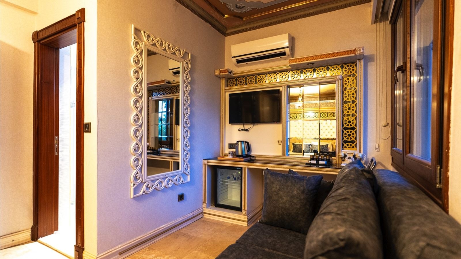 rooms-deluxe-room