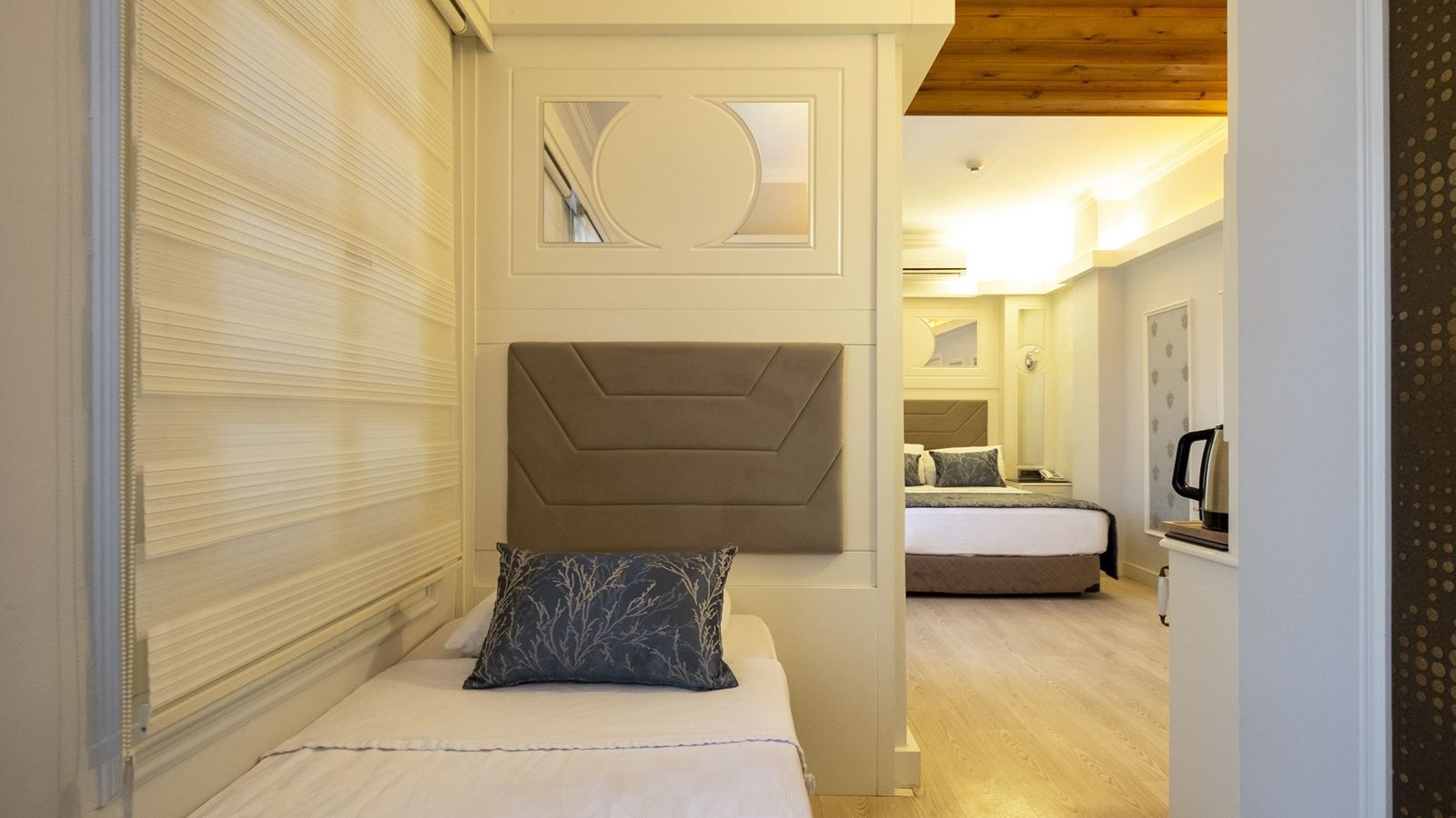 rooms-family-room