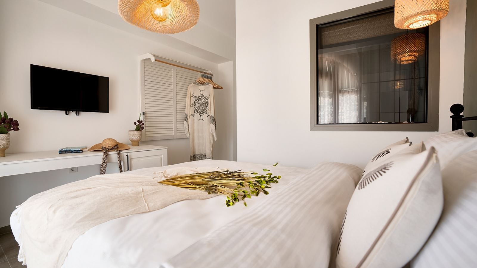 rooms-seaview-room