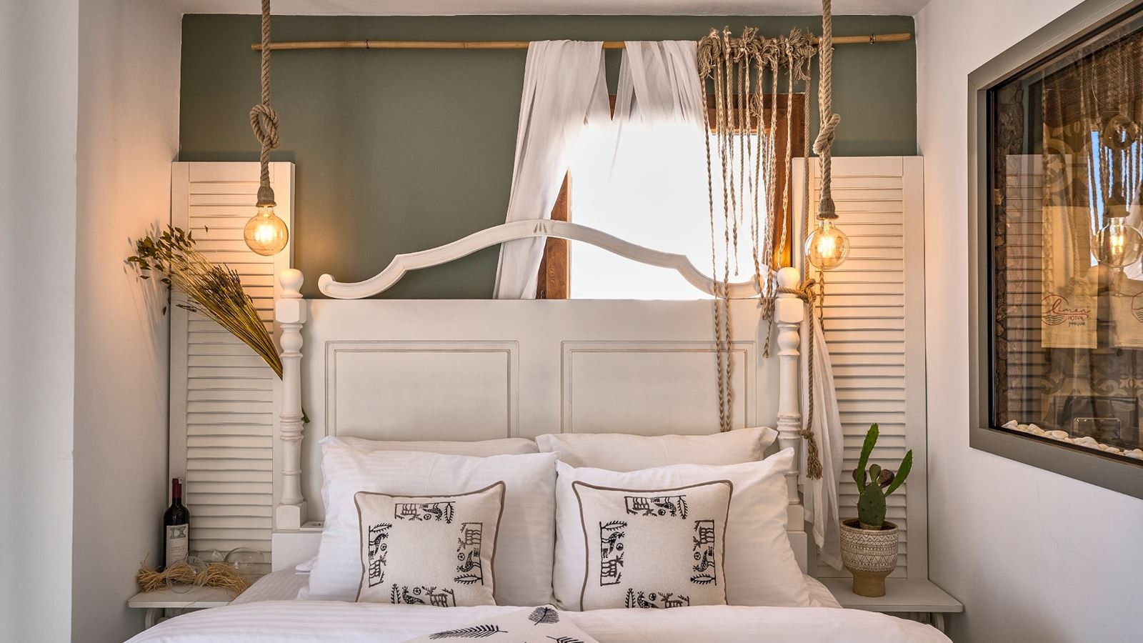 rooms-seaview-room