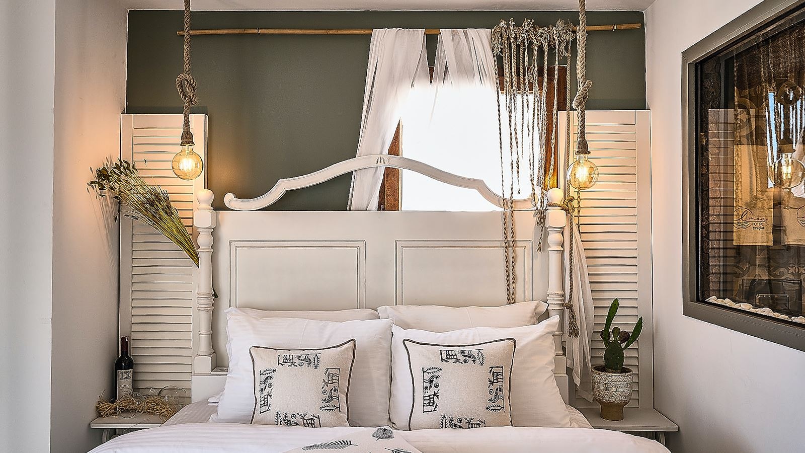 rooms-seaview-room