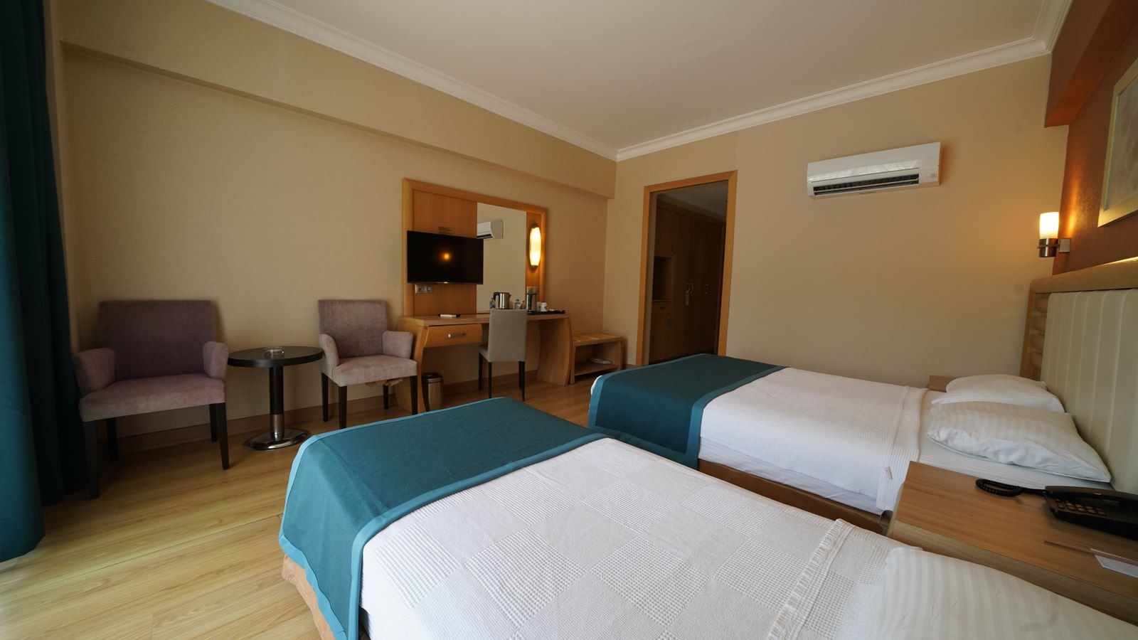 rooms-standard-room
