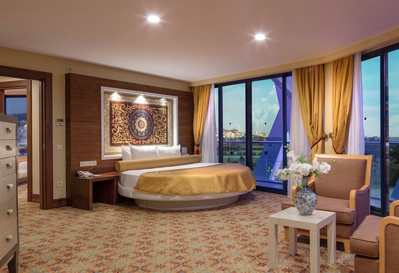 rooms-king-suite