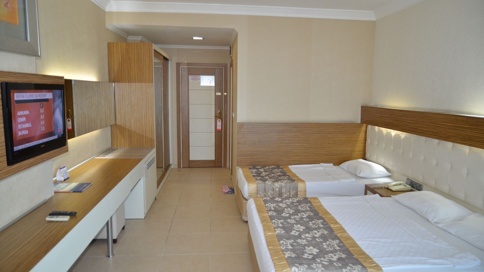 rooms-dbl-room-main-building