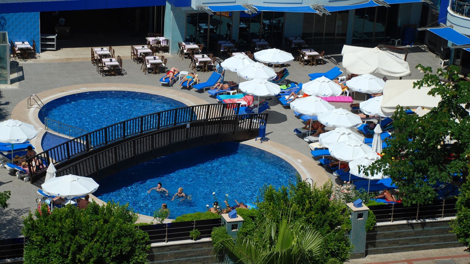pools-outdoor-pool