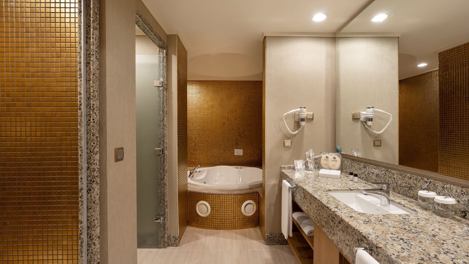 rooms-junior-suite