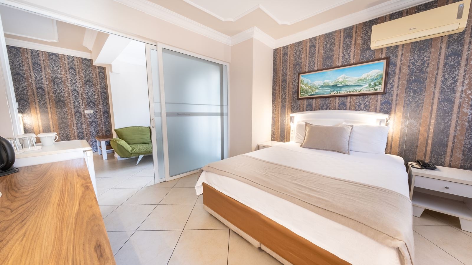 rooms-family-room-roh