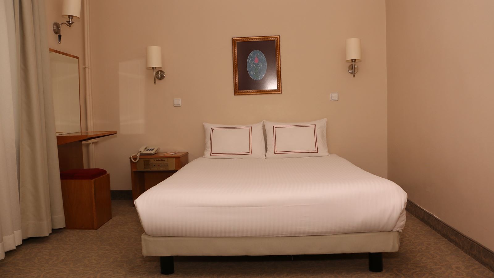rooms-standard-room