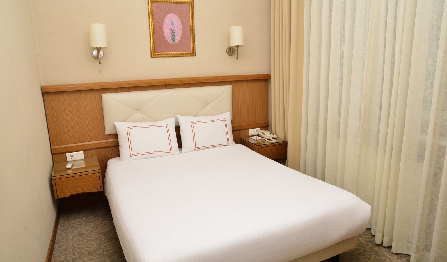 rooms-standard-room
