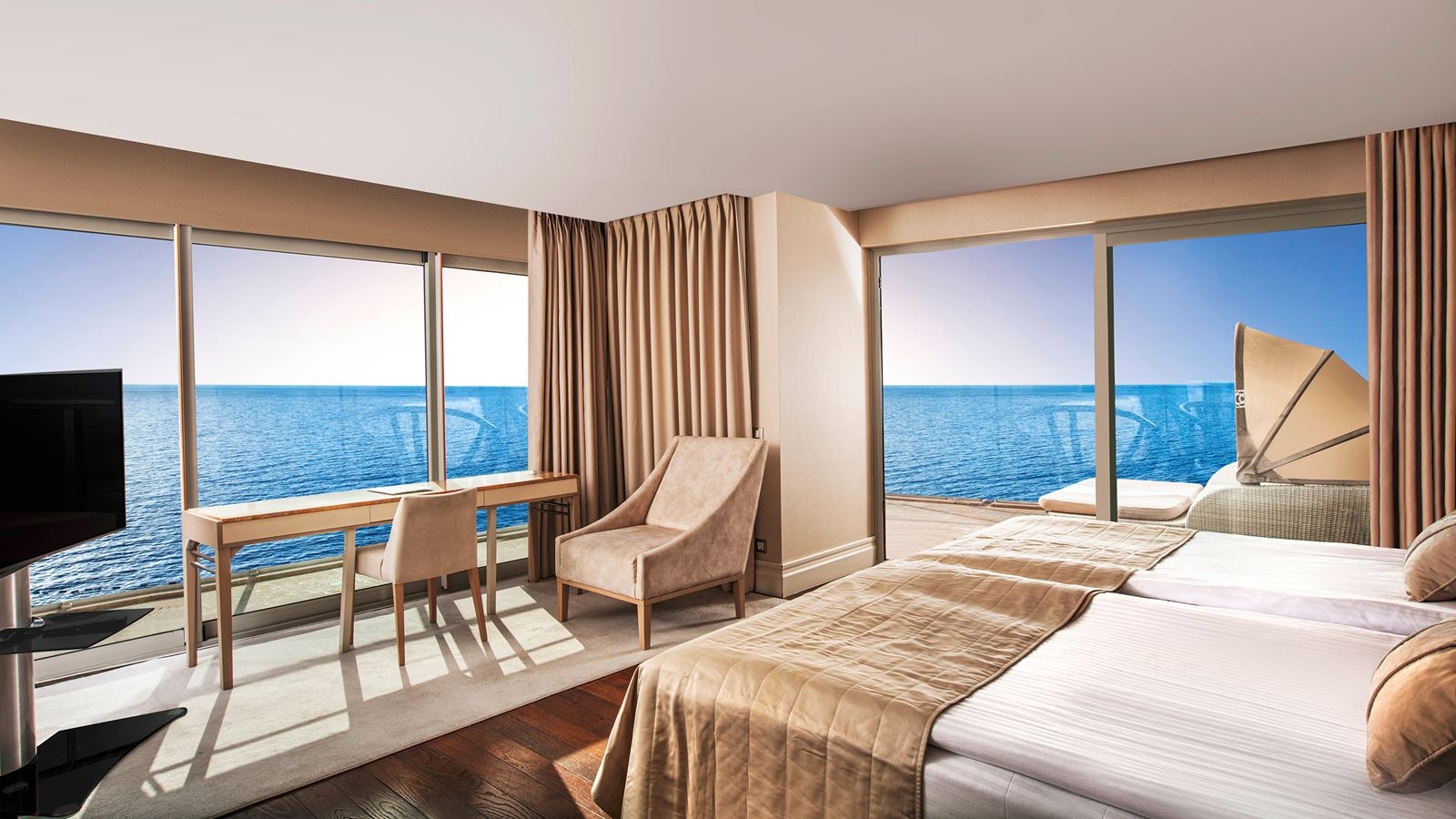 rooms-deluxe-room