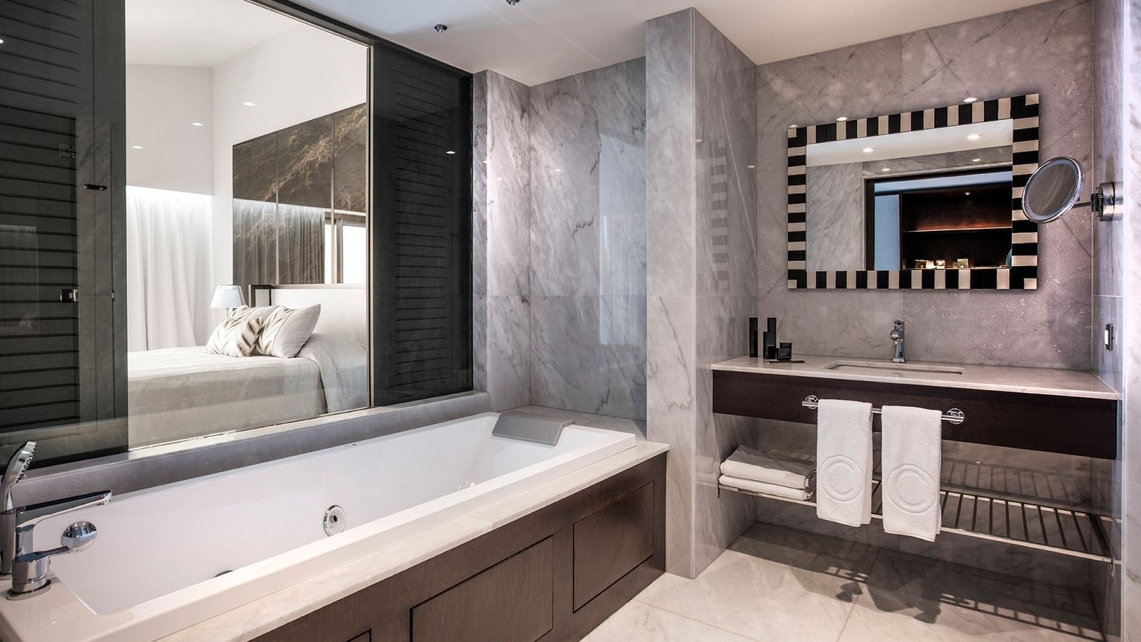 rooms-corner-suite