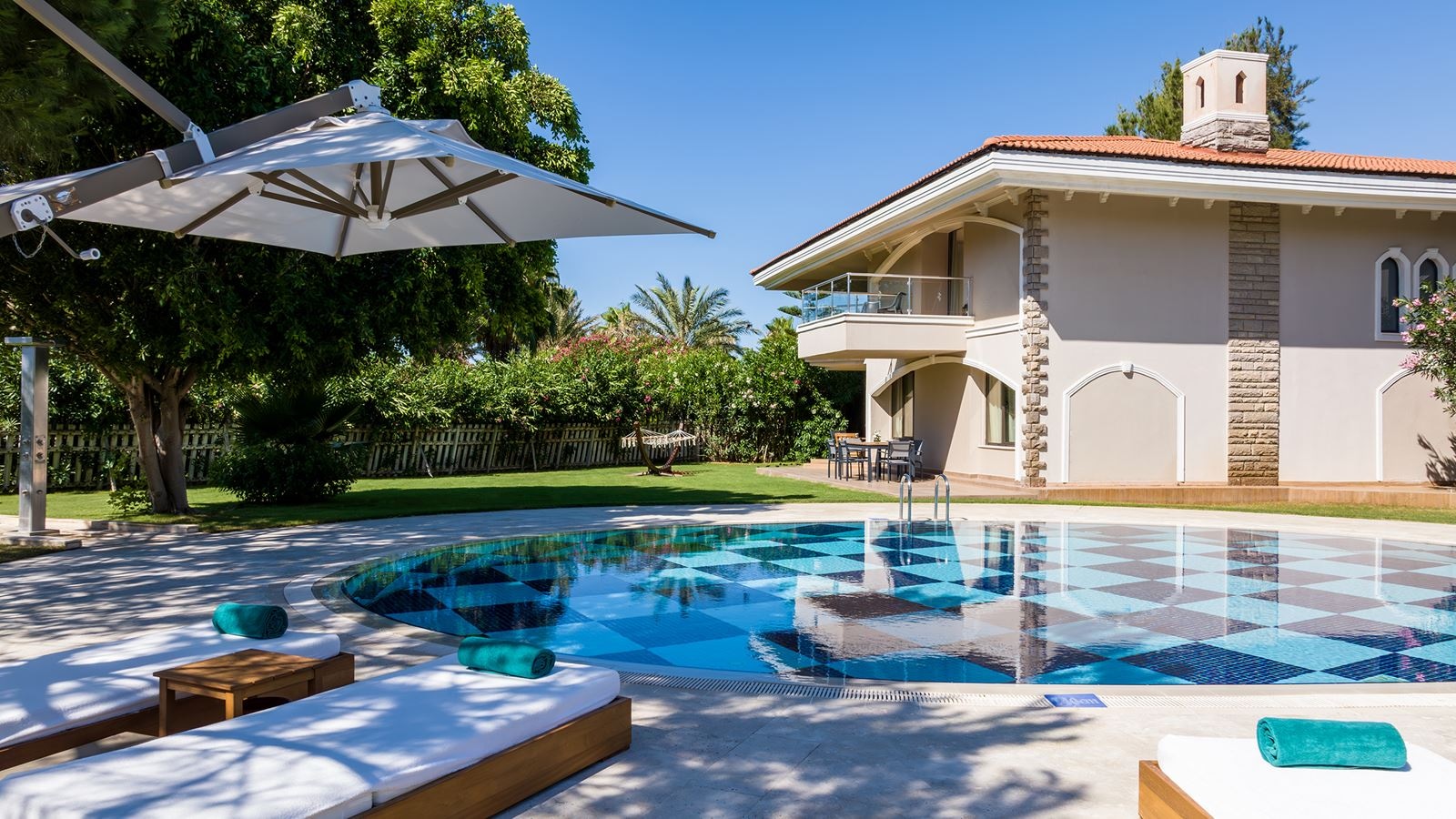 rooms-bohemia-villa-with-private-pool