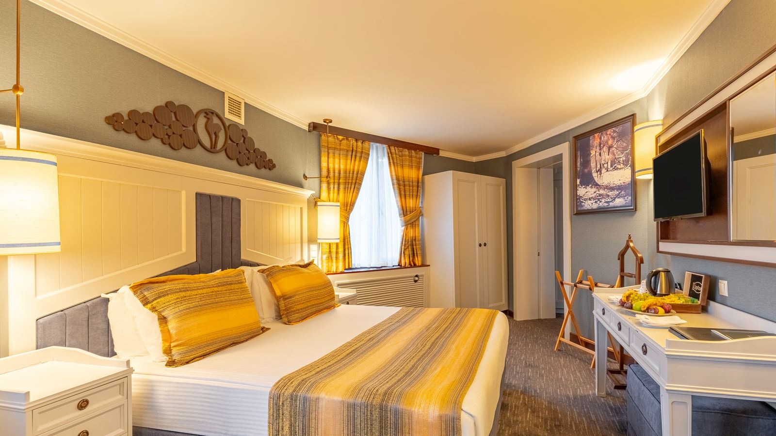 rooms-king-suite
