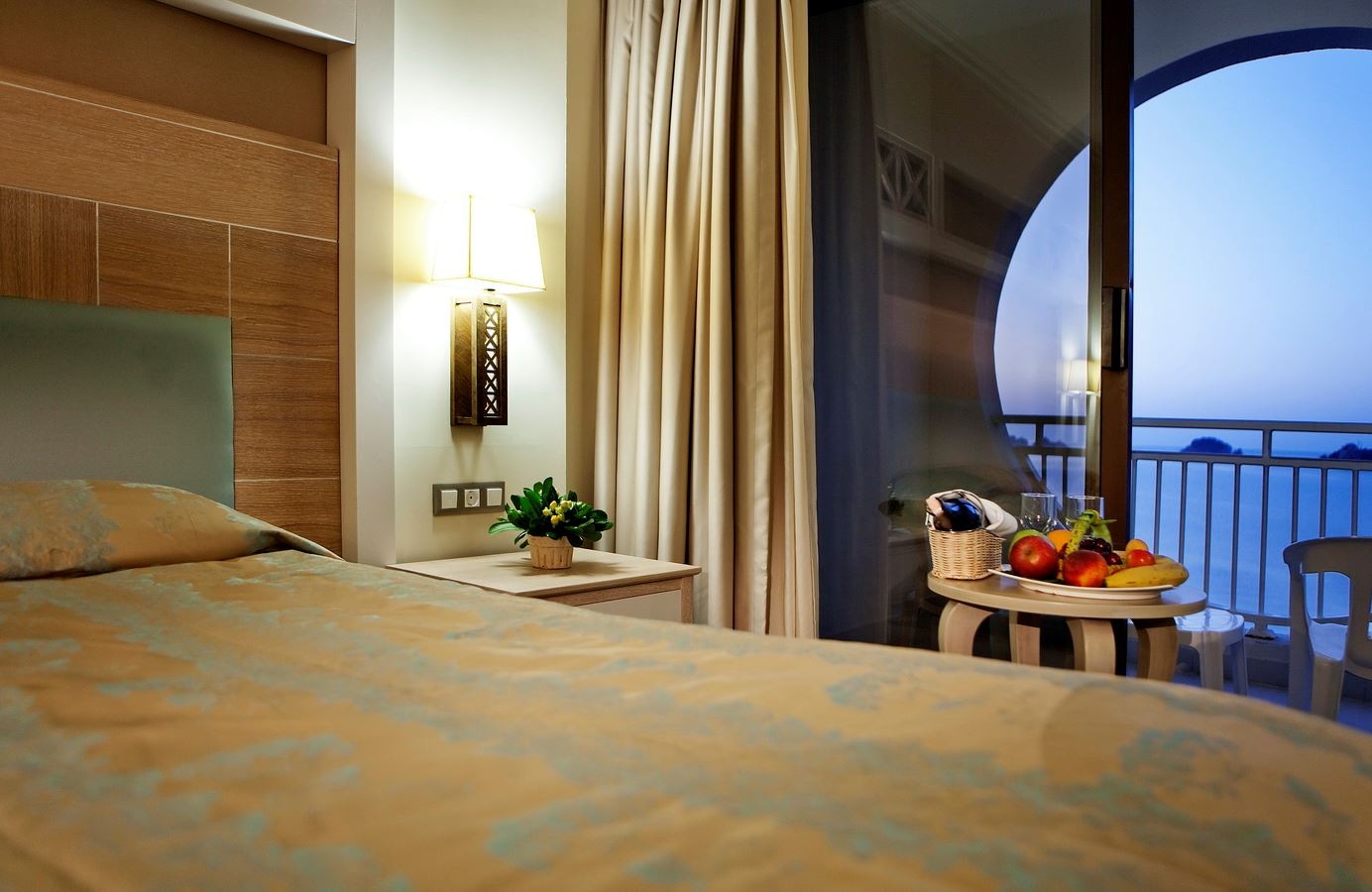 rooms-standard-room-with-balcony