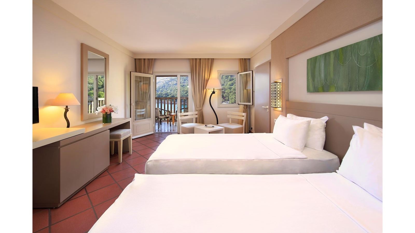 rooms-family-room-sea-view