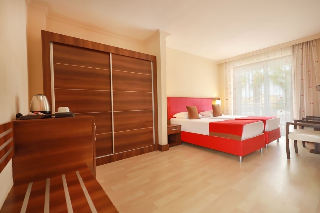 rooms-family-room